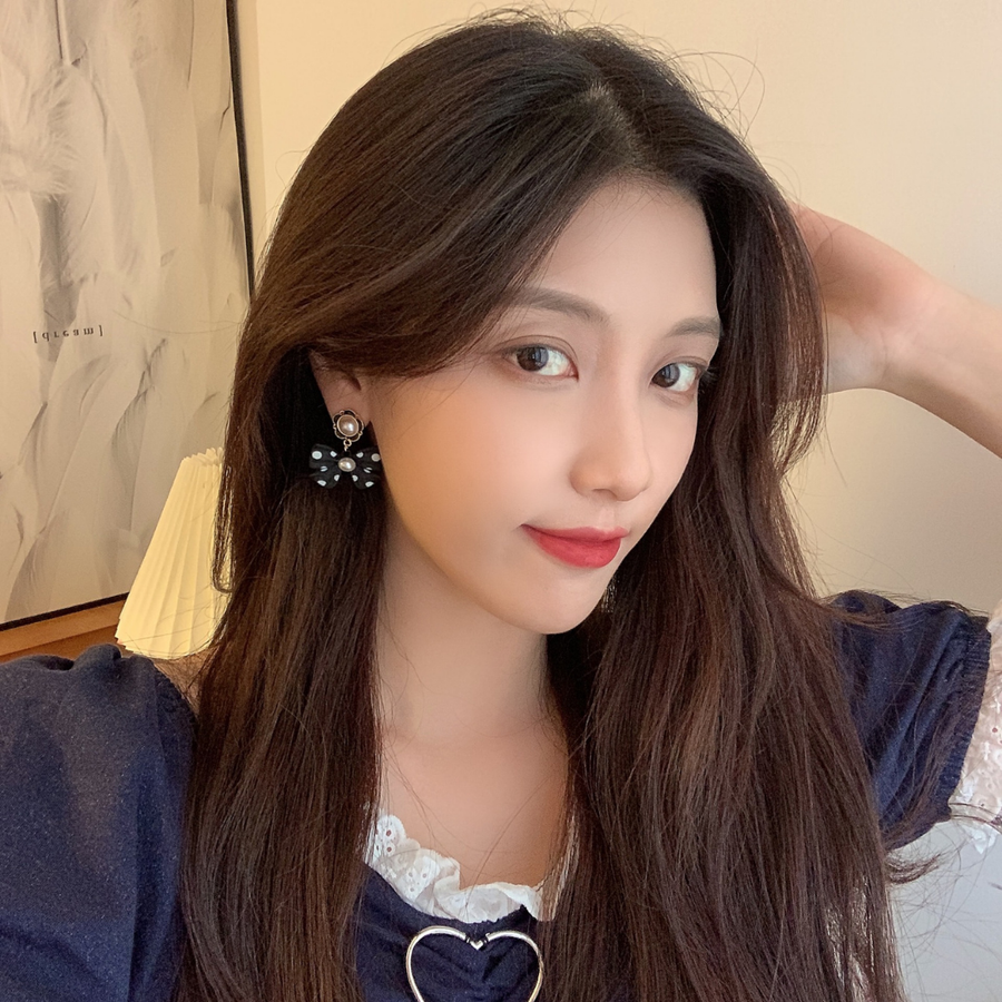 PolkaPearl Bow Earring