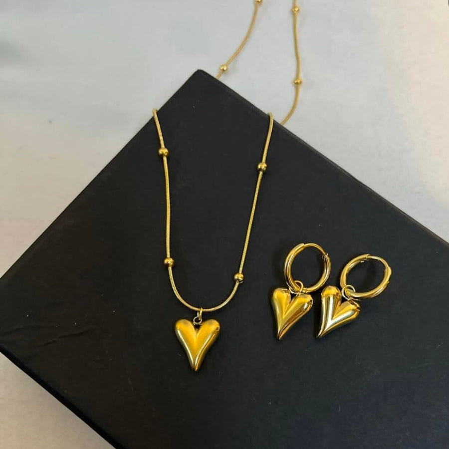 Heartfelt Elegance neckpiece set