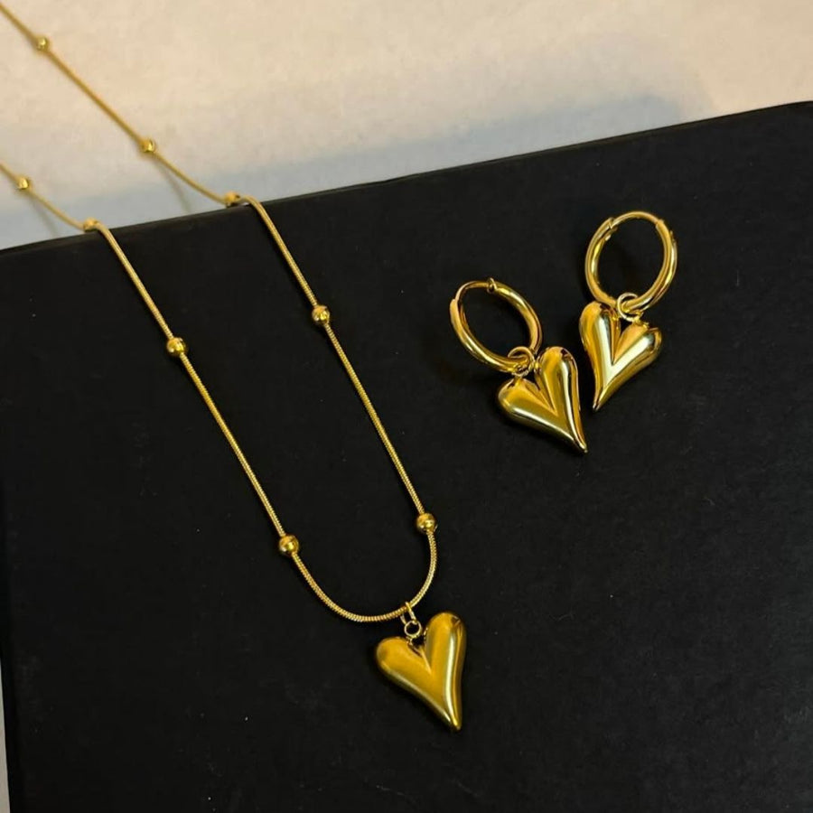 Heartfelt Elegance neckpiece set
