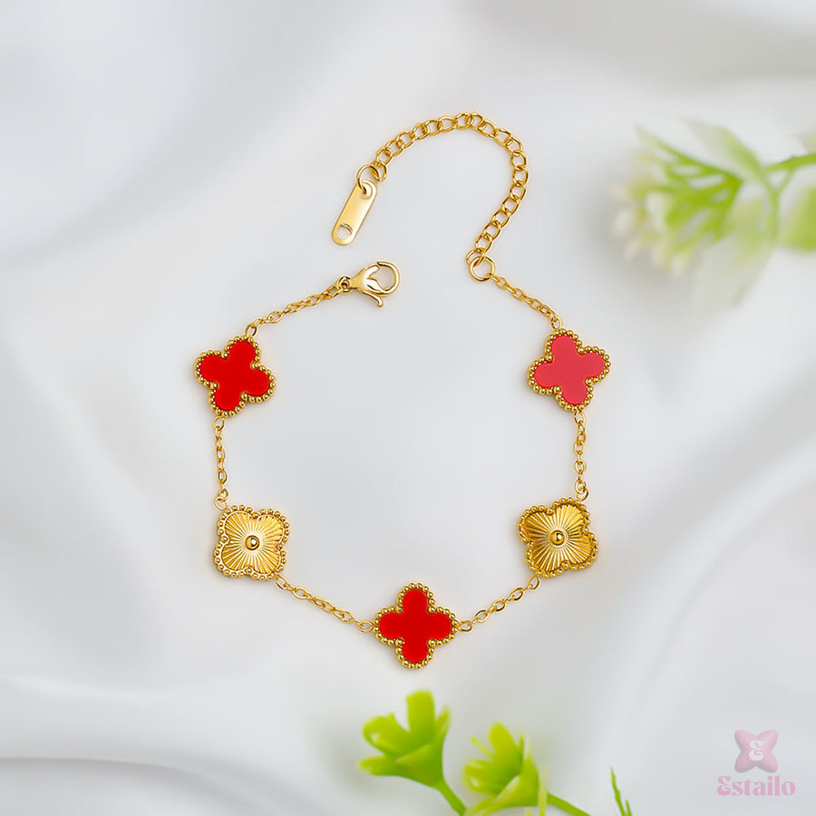 Opulent Clover Chain Bracelet