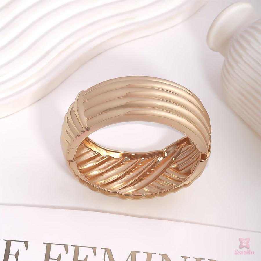 Gleamline Luxe Bracelet