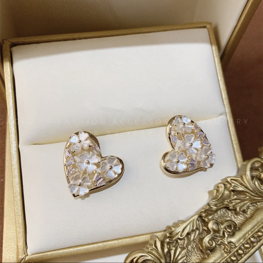 Heart Petal Stud Earrings