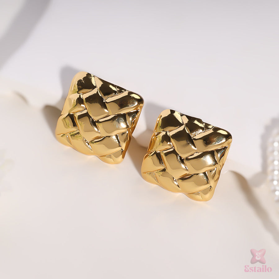 Grandeurs Luxury Stud Earring