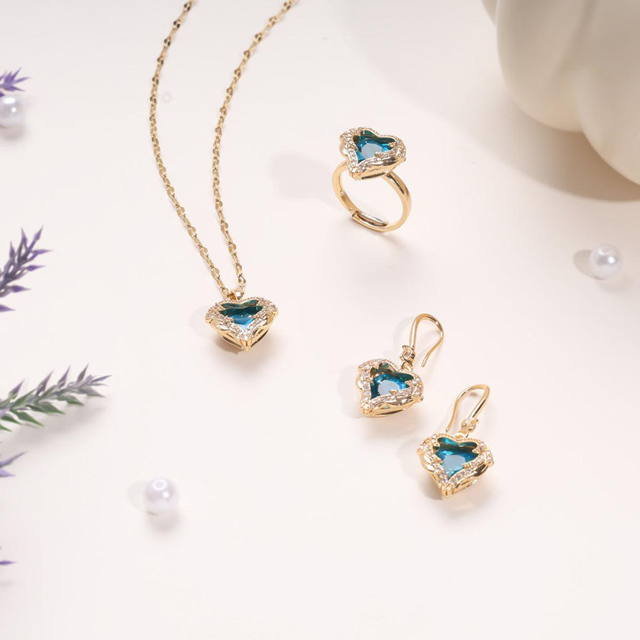 Luna & Lace Hearts Neckpiece