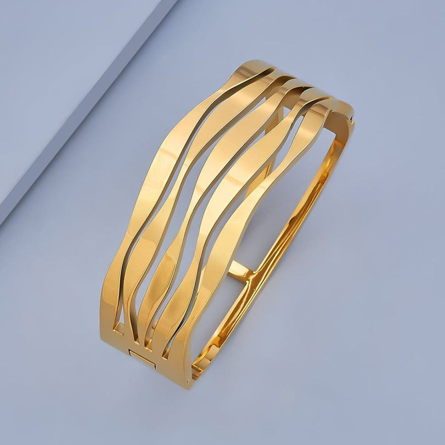 Ribbed gold cuff bracelet