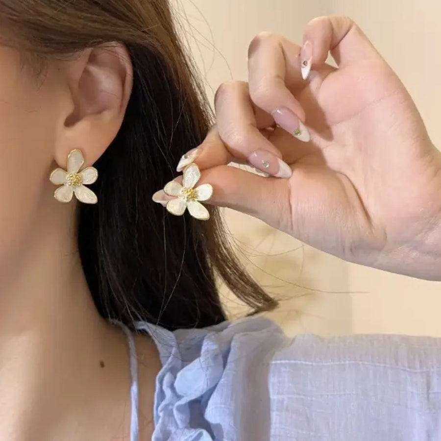 Floral Twirl Earring